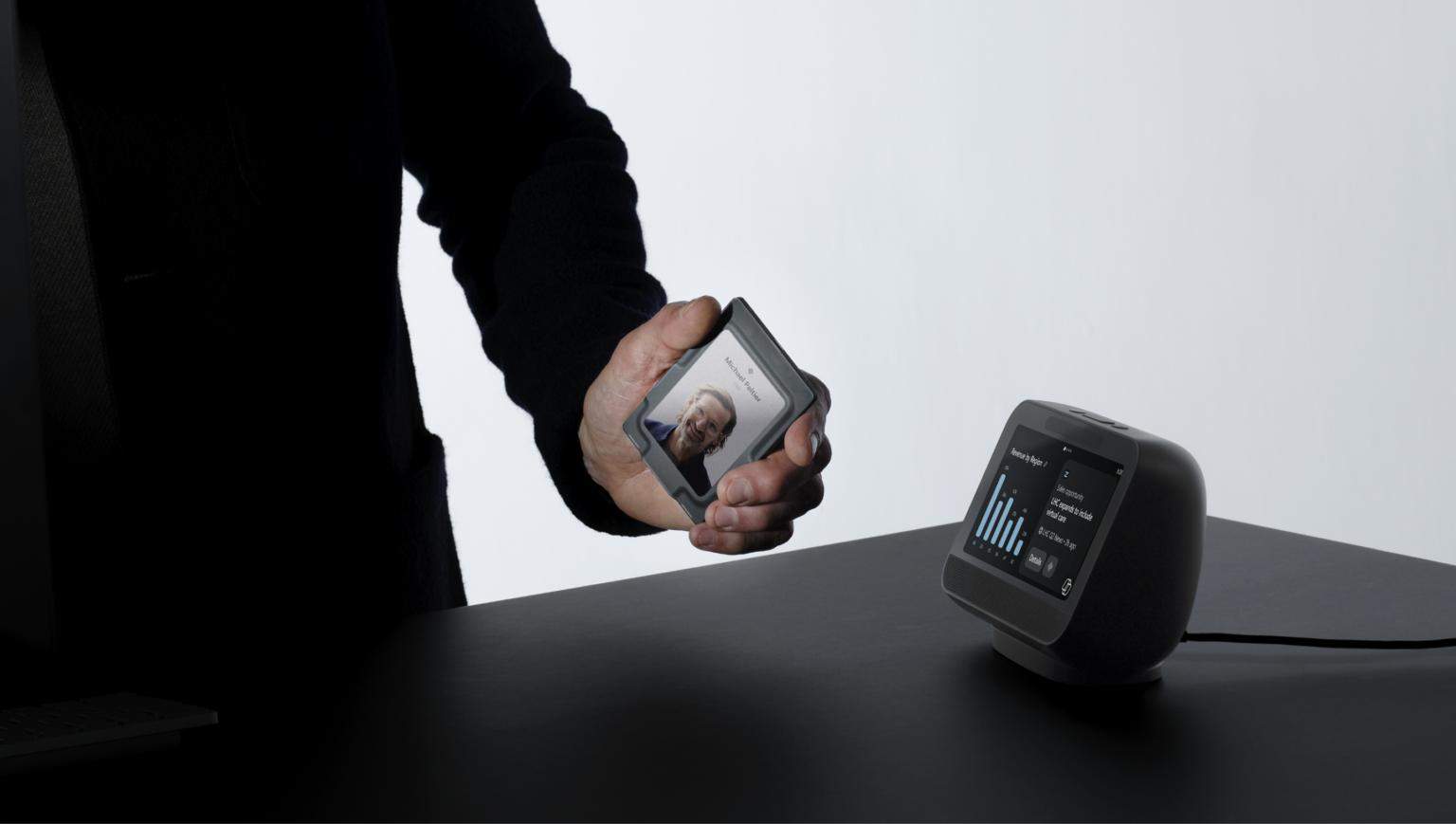 Microsoft's Project Solara Bets on Android-Powered Gadgets for an AI-Agent Future — image 4 of 4