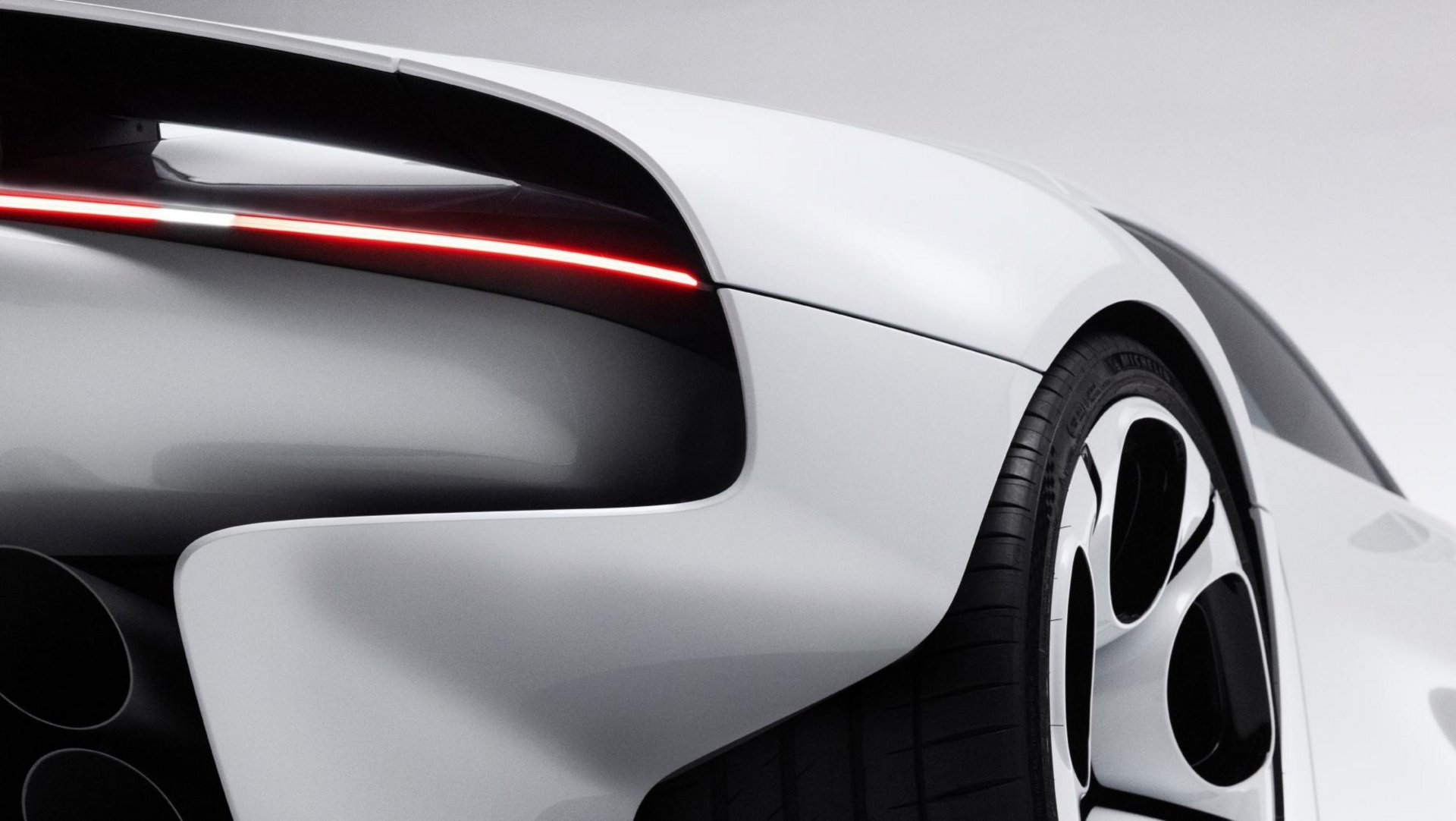 Porsche Mission S Unveiled: A Mid-Engine Supercar and a Retreat From the All-Electric Future — image 6 of 11