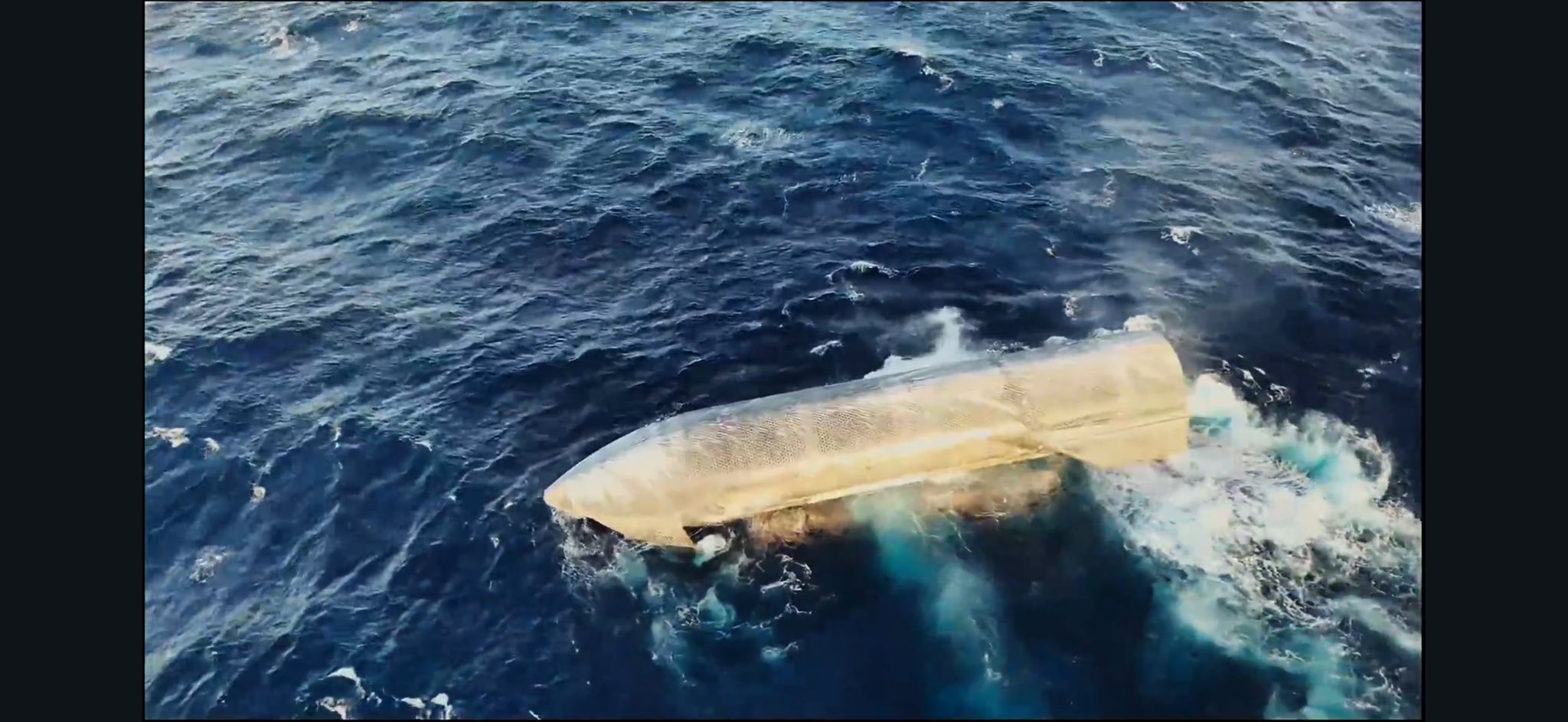 SpaceX Starship Flight 13 Lands Intact in the Indian Ocean. For the First Time Ever, It Didn't Explode. — image 1 of 4