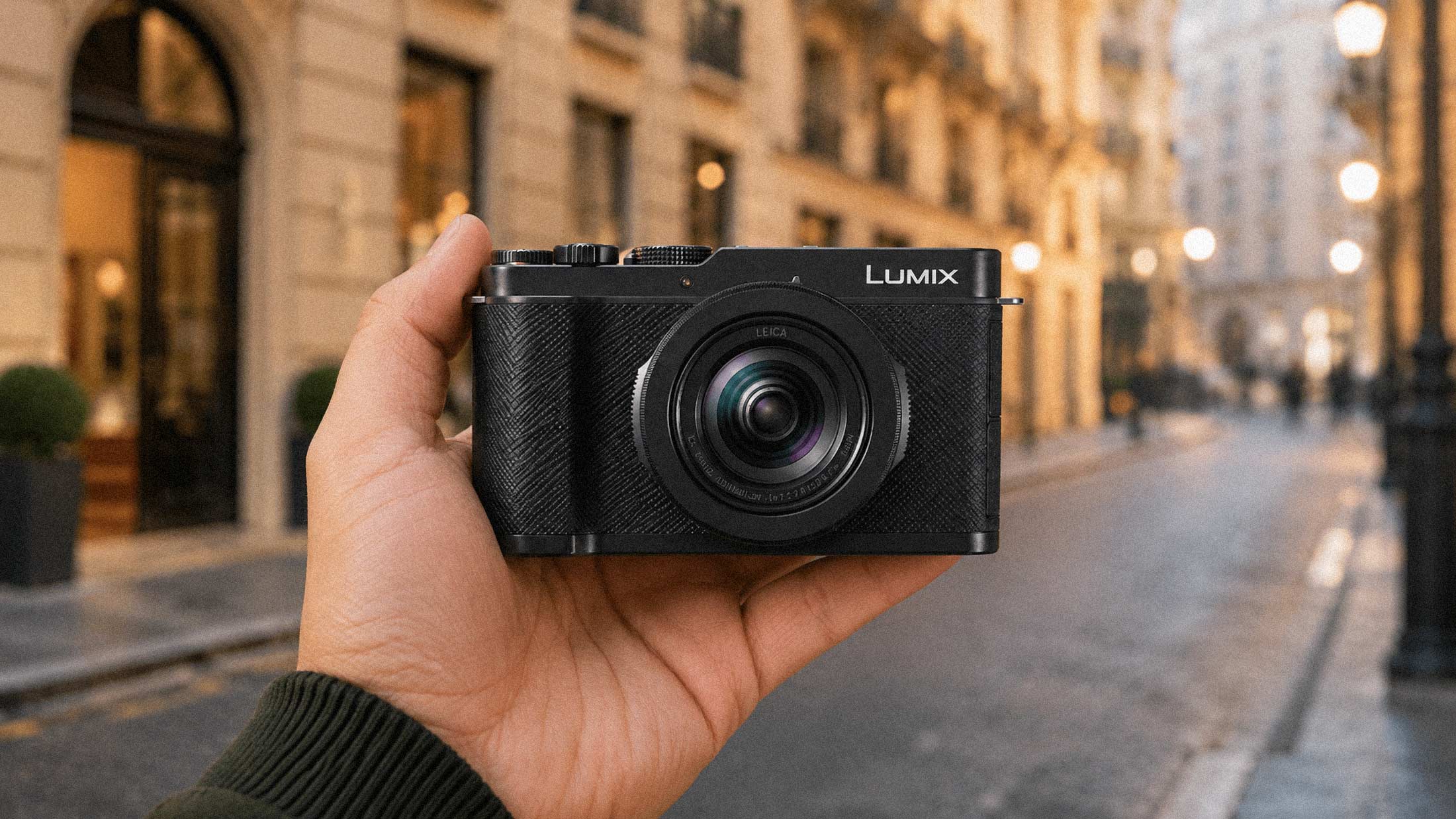 Panasonic Revives the Premium Compact With the Lumix L10