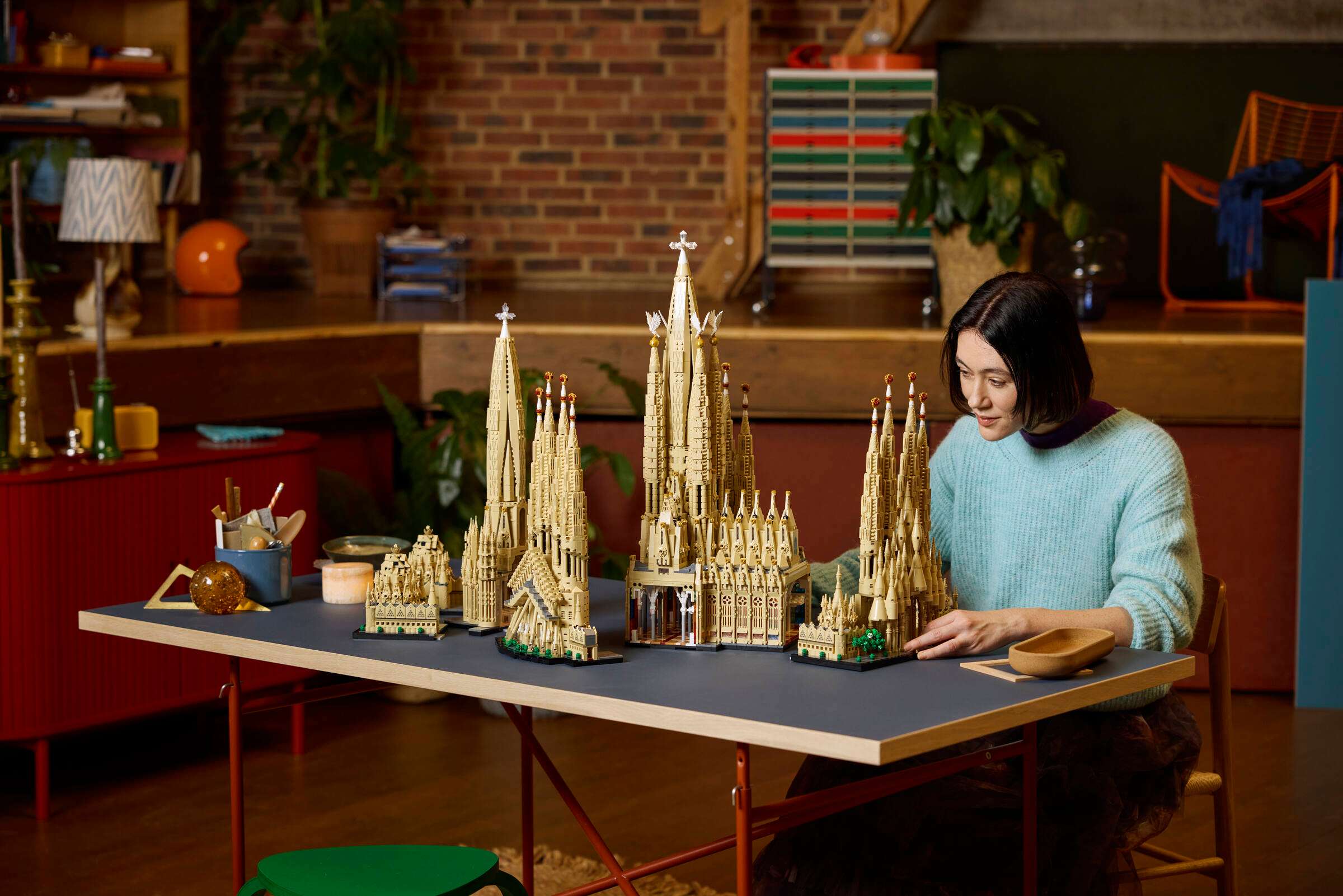 LEGO's 12,060-Piece Sagrada Família Is Now the Largest Set the Company Has Ever Made — image 8 of 11