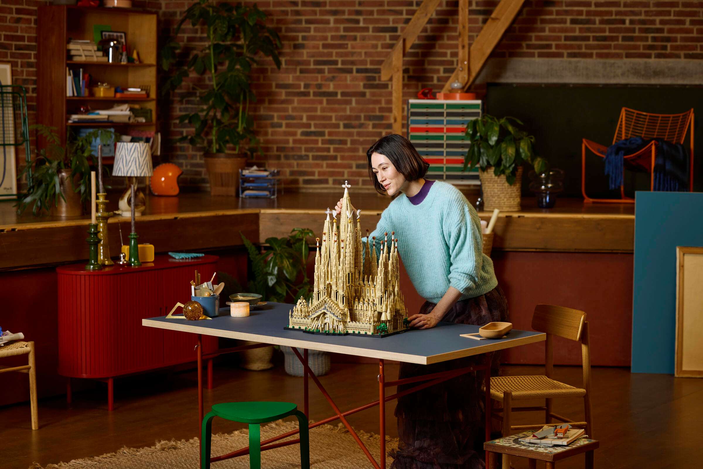 LEGO's 12,060-Piece Sagrada Família Is Now the Largest Set the Company Has Ever Made — image 9 of 11