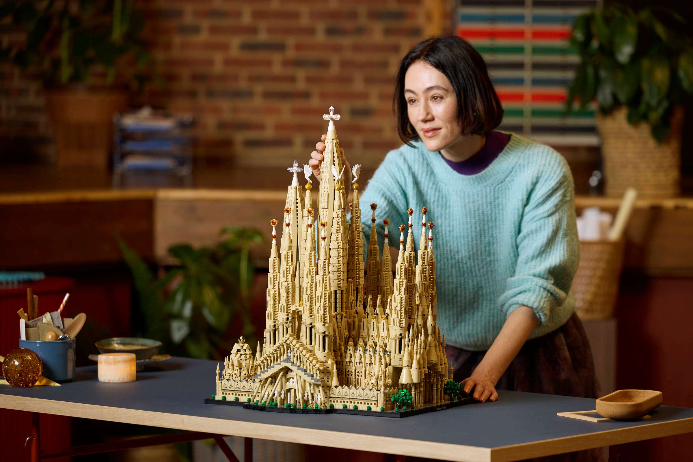LEGO's 12,060-Piece Sagrada Família Is Now the Largest Set the Company Has Ever Made — image 10 of 11