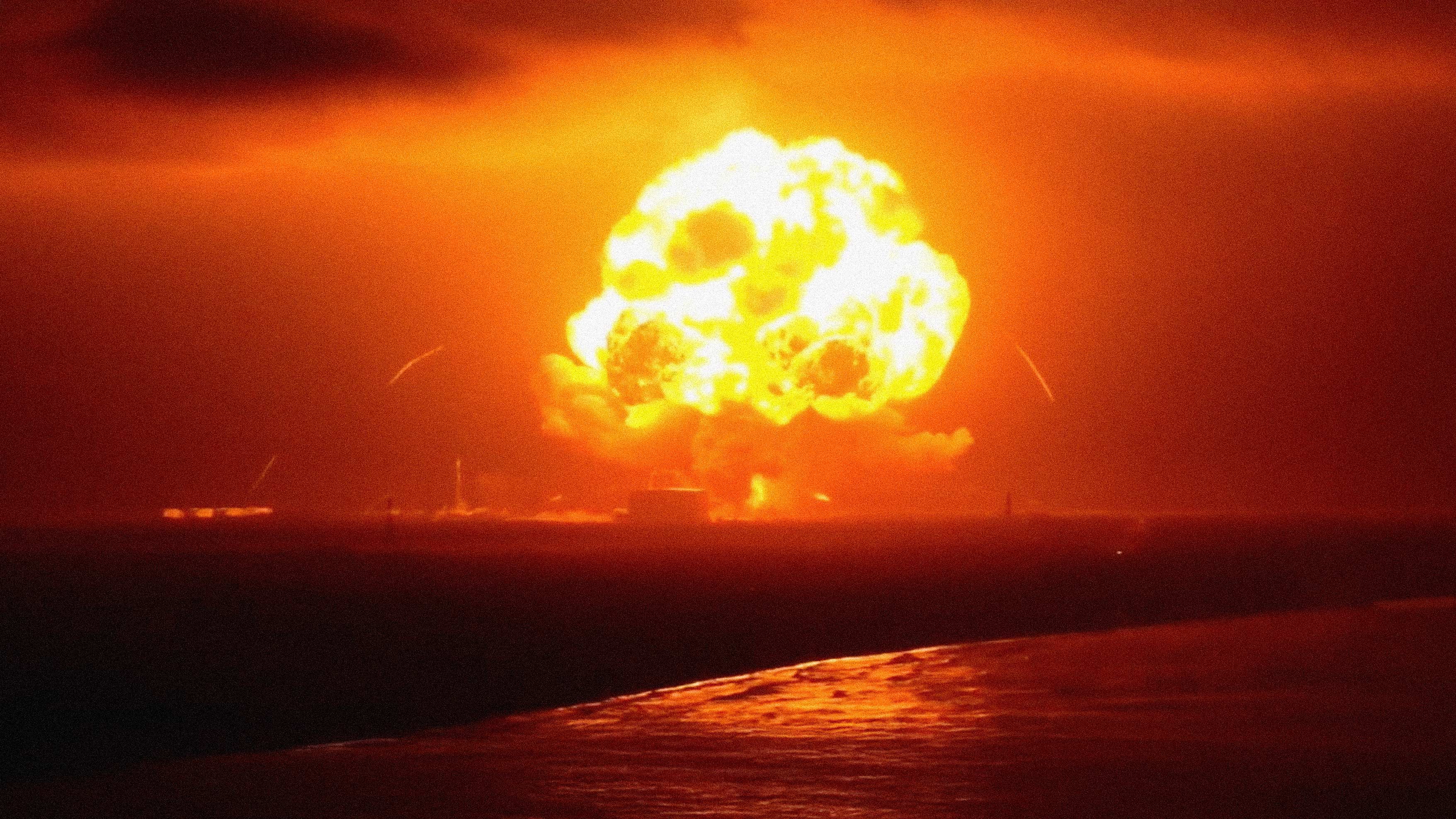 Blue Origin's New Glenn Rocket Explodes During Static Fire Test at Cape Canaveral