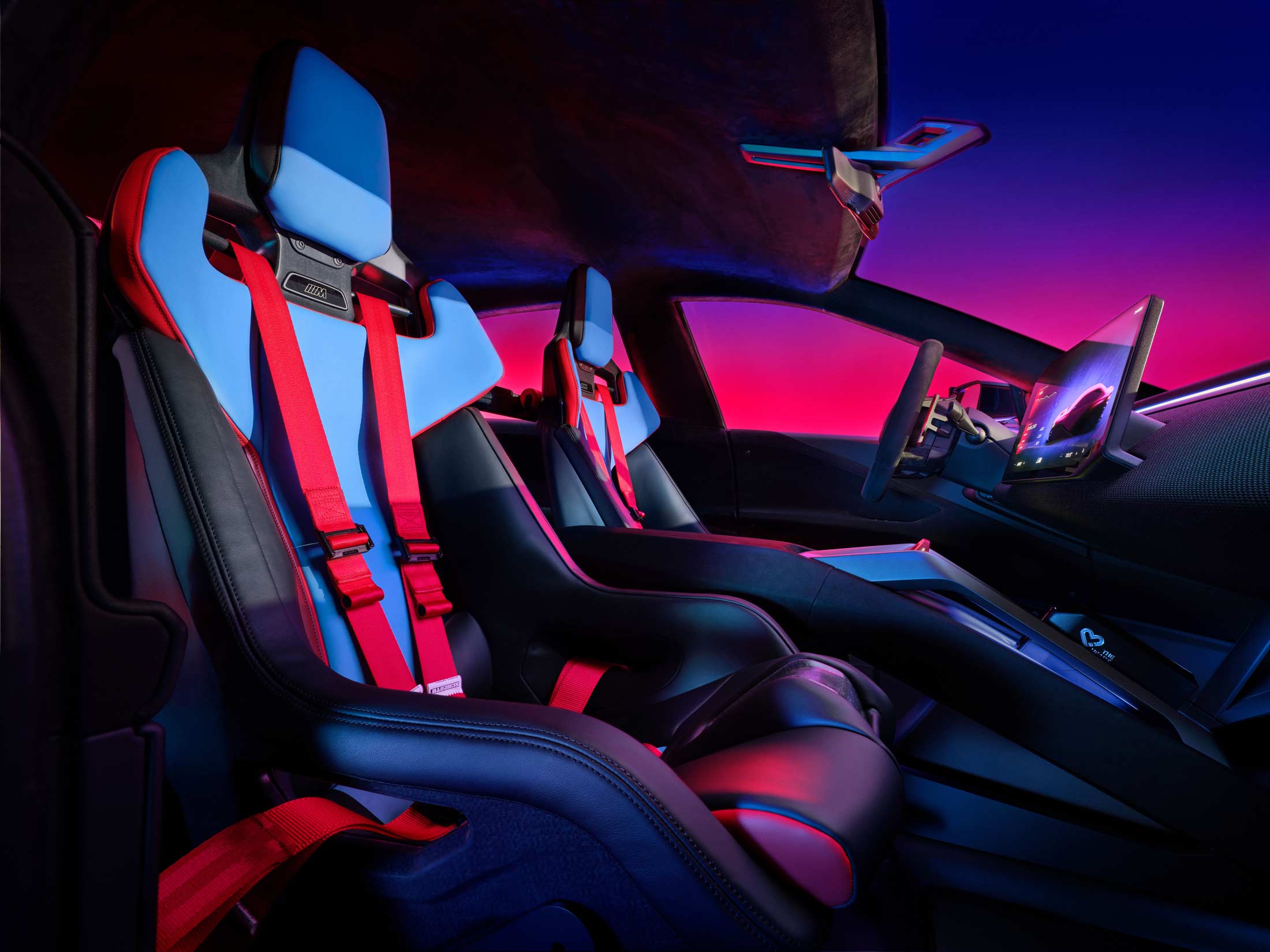 BMW M Concept Neue Klasse Previews an 800-Horsepower Electric M3 — And Kills the Front Trunk — image 2 of 6