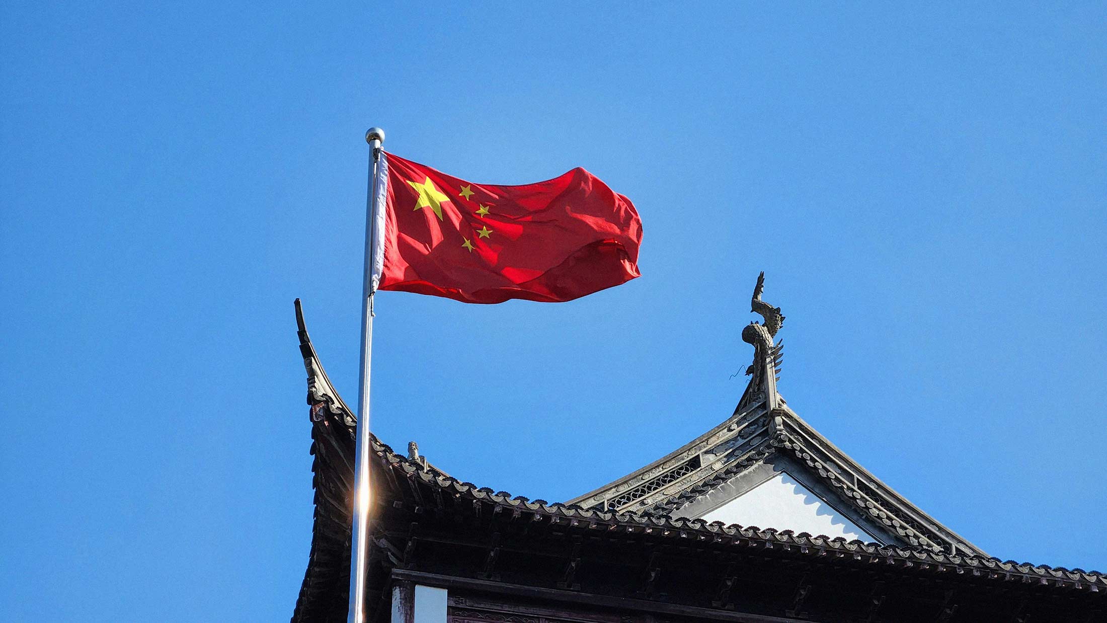 Trump Administration Accuses Moonshot AI of Distilling Anthropic's Fable, Escalating Pressure for Chinese AI Restrictions