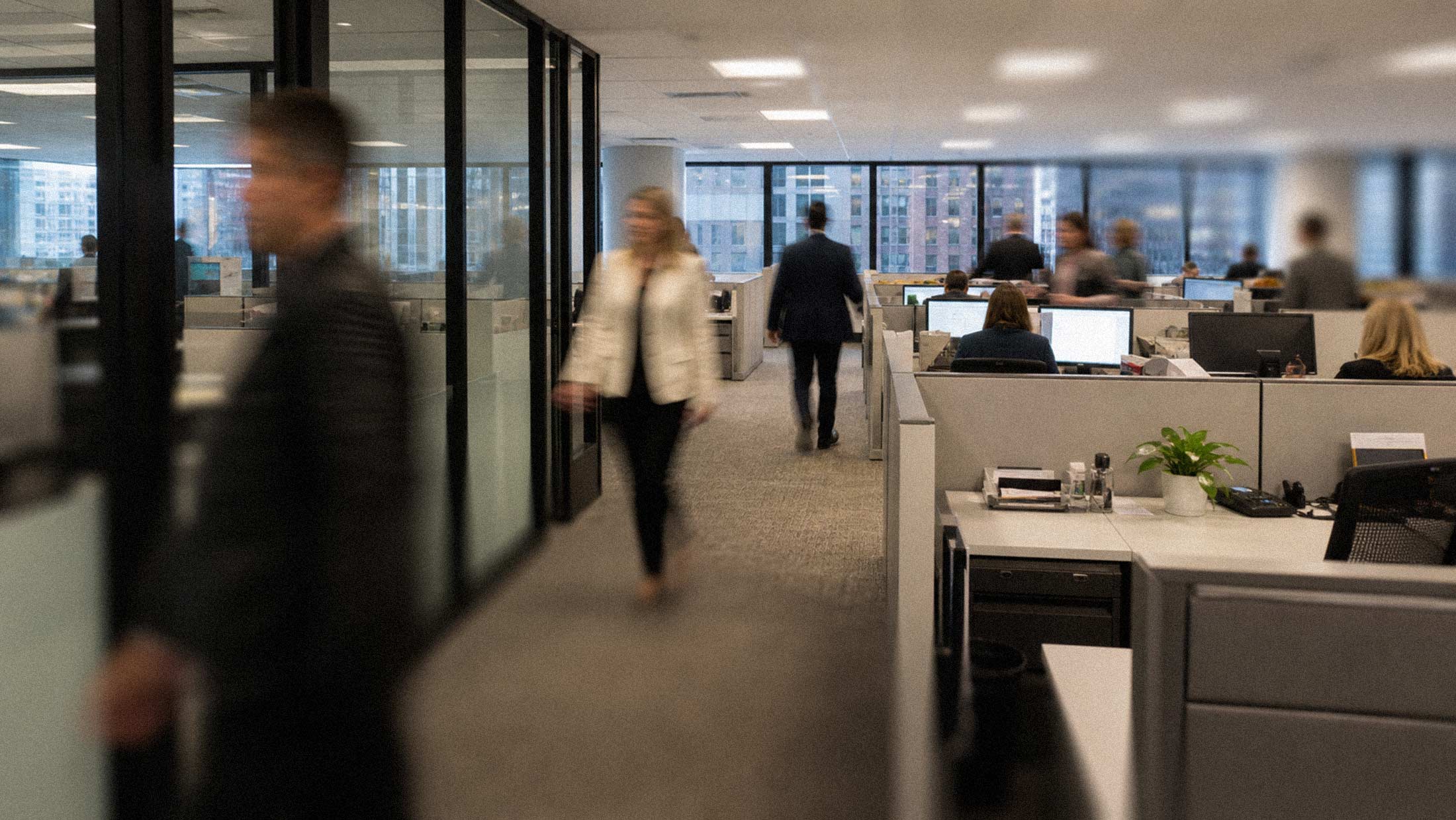 Coinbase Cuts 14% of Staff, Joining the AI-Driven Layoff Wave Reshaping Tech