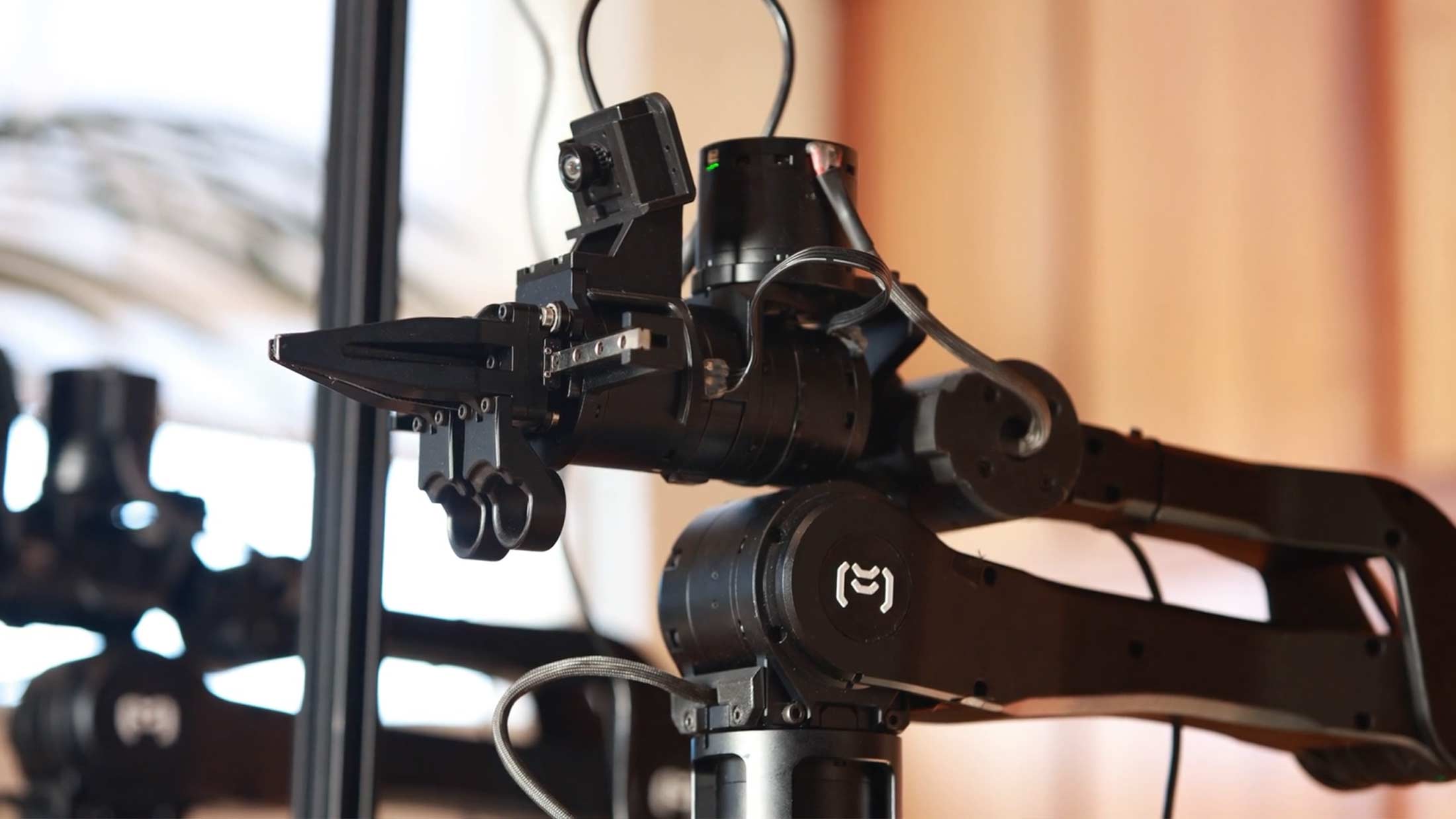 MakerMods Metal Arm Ships for $2,499, Targeting a Market Franka Has Dominated