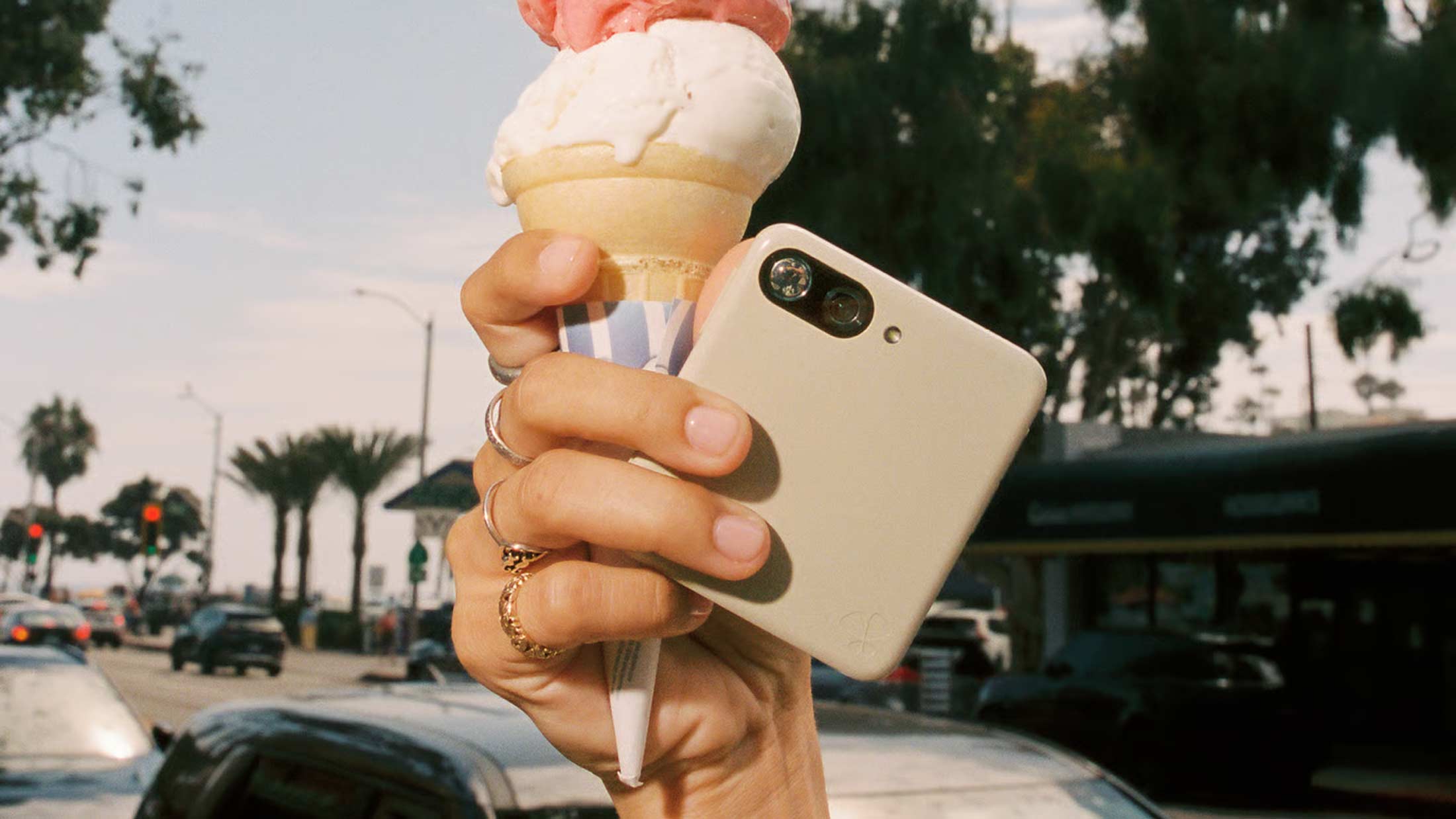 Meadow Ships Its First Batch of Tiny, App-Limited Phones