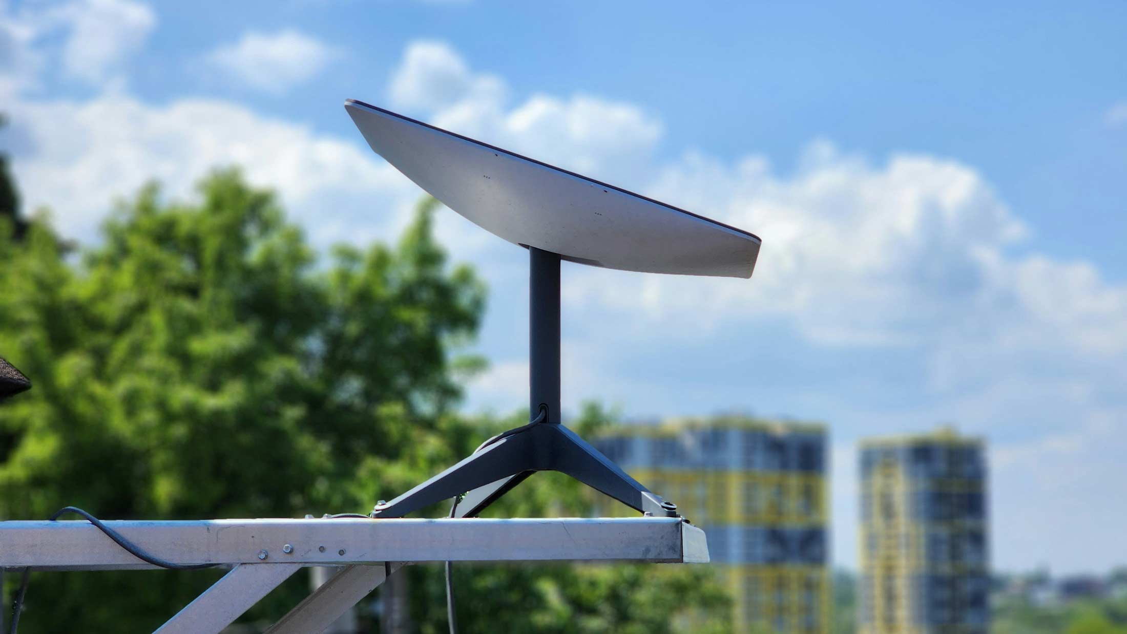 SpaceX Secures 800 MHz Spectrum and FCC Approval for 15,000 Starlink Mobile Satellites